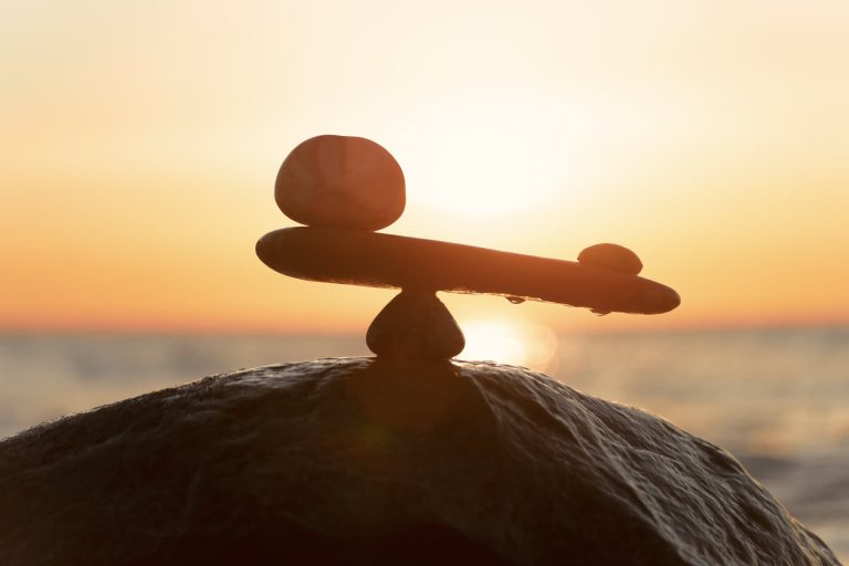 5 Common Signs of Hormonal Imbalance and How to Manage Them Naturally